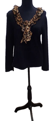 TOP JONES NEW YORK FEMININO GG preto com colarinho estampa animal - Imagem 1 de 4