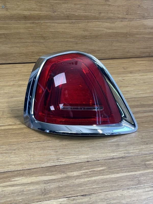 Conjunto de lámpara de luz trasera izquierda Rolls Royce Dawn Wraith 2013-2023 OEM Foto 1 de 4