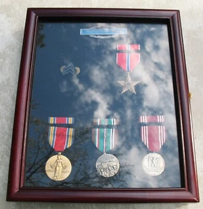 Forgotten WW2 Army Soldier's Medal Case with Medals and Pins inc Bronze Star - Picture 1 of 14