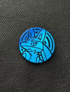 Pokémon Lucario TCG Burning Shadows Collectors Coin - Royal Blue NM 2017 - Picture 1 of 2