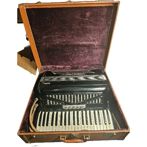 Castle アコーディオン made in Italy Castle アコーディオン made in