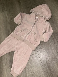 BABY GIRLS H&M PINK VELOUR DETAILED OUTFIT TRACKSUIT SIZE 6-9 MONTHS - Picture 1 of 5