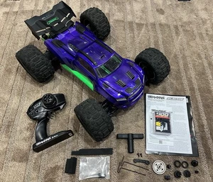Traxxas Sledge 6S 2255 Servo Cooling Fan Wheelie Bar Green Chassis Skid Plate - Picture 1 of 13