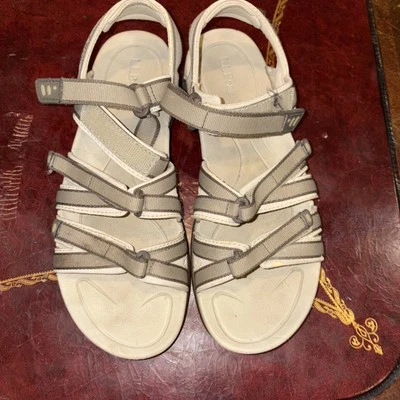 LL BEAN Women's Casual Comfort Multi Strap Sandals - 8M - Image 1 of 4