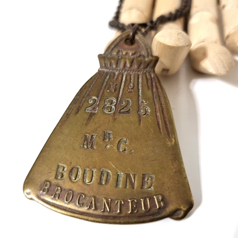 Antique french bronze sign medal antique dealer N° 2825 Mr C BOUDINE BROCANTEUR Cover