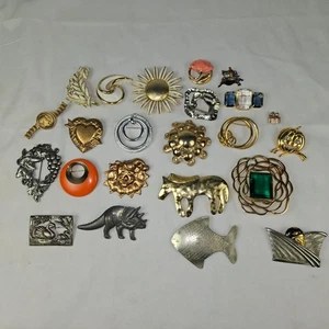 23 Piece Signed & unsigned VTG Brooch Jewelry Avon, Sarah Cov, Tafari + More - Picture 1 of 7