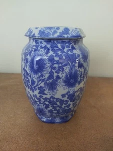 Vintage Victoria Ware Ironstone Blue Flow Urn Ginger Jar Lidded 19cm Tall - Picture 1 of 9
