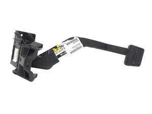 OEM NEW Clutch Pedal w/ Bracket 5 Speed Manual Black 99-07 Silverado Sierra - Picture 1 of 5