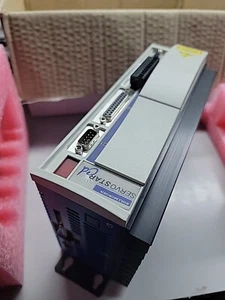 Kollmorgen Servostar CR06703 PRD-HP40AAIF-63 servo drive - Picture 1 of 12