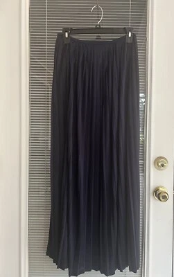 Falda midi forrada plisada azul Mossimo cintura elástica pequeña para mujer Foto 1 de 3