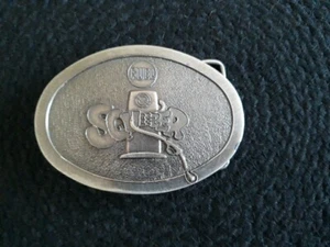 Hebilla de cinturón fundida exprimidor de combustible diésel Detroit vintage. Hebillas Lewis de Chicago - Imagen 1 de 5