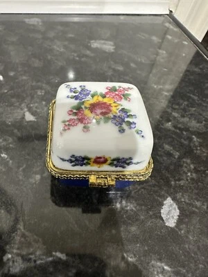 Delprado Vintage Pill Trinket Box - No. 08 - Image 1 of 3