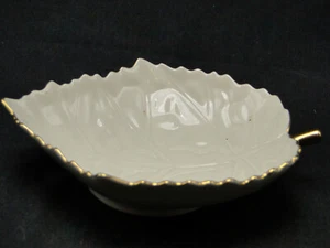 Lenox Porcelain Leaf Shape Bonbon Dish gold trim 5 7/8in - Picture 1 of 5