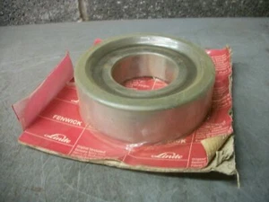 LINDE FENWICK MAST ROLLER BEARING 0009249462V NEW - Picture 1 of 2