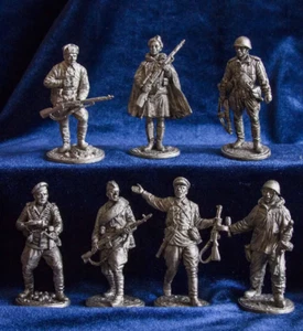 russian 7 tin pewter toy soldiers set WW2 54 mm 1:32 unpainted ek castings new ! - Picture 1 of 4