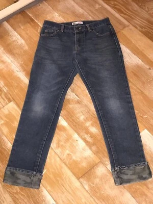 Pantalones de mezclilla rectos ajustados Epic Threads para niñas con puños de camuflaje talla 14 usados en excelente estado Foto 1 de 4