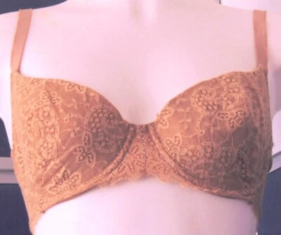 Usado en Excelente Condición Sujetador Gossamer Copa Sin Costuras 82% Nylon y 18% LYCRA con BLING Talla 34D Foto 1 de 4