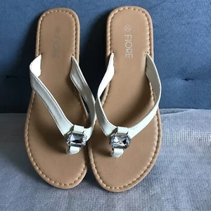Fiore Ladies Cream Flip Flops, Size 3 - Picture 1 of 5