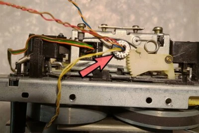 Aiwa Reverse Head Housing Gear (16 teeth) - Image 1 of 4