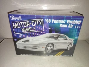 MAQUETTE REVELL MUSCLE 1/25 - 1998 PONTIAC FIREBIRD RAM AIR 2 EN 1 - NEUF SCELLE - Foto 1 di 4
