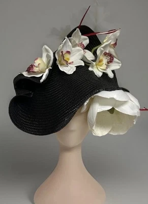 Ascot Fascinator Kentucky Derby Negro Blanco Floral Grande Foto 1 de 4