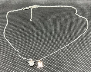 Collar Disney Parks La Letra M con Icono Minnie Mouse Dije Tono Oro Rosa - Imagen 1 de 5