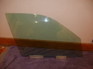 2006 SAAB 9-5 Right Front Door Window Glass 1999 - 2009 - Picture 1 of 6