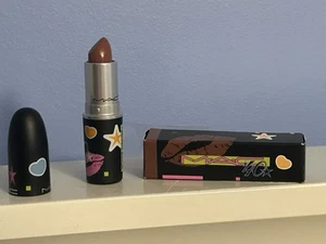 Lápiz labial MAC Amplified Creme - DOBLE DISPARO 40 aniversario. NUEVO - Imagen 1 de 4