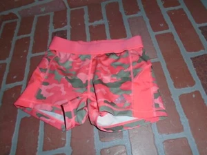 ADIDAS CLIMALITE TECHFIT GIRLS PINK CAMOFLAUGE ATHLETIC SHORTS SIZE SMALL - Picture 1 of 4