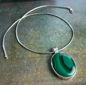 STERLING SILBER 925 großer Malachit oval Anhänger Draht Kette Halskette Statement - Bild 1 von 10