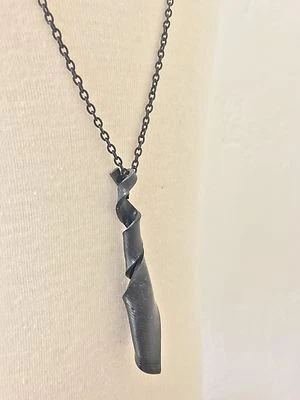 NUEVO Collar Artesanal Cadena Negra Colgante Disco Vinilo Retorcido Reciclado Reciclado Foto 1 de 4