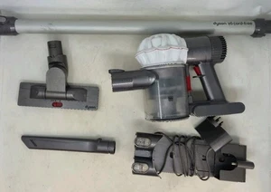Dyson V6 Animal Aspirapolvere Senza Fili Con Batteria Nuova  - Foto 1 di 7