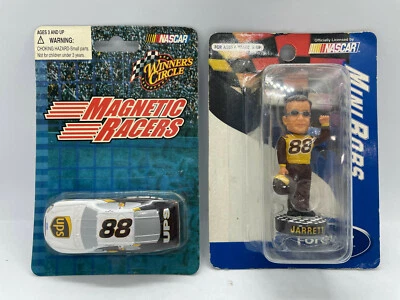 NASCAR Forever Collectibles Jarrett Mini Bobs & Winners Circle #88 Magnetic Race Foto 1 de 4