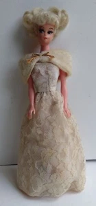 VINTAGE 1960'S DEBBIE THE ELEGANT DOLL WITH FANCY DRESS IN ORIGINAL BOX - Bild 1 von 6