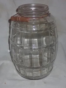 MINT ANTIQUE LG. COUNTRY HOME KITCHEN PANTRY GLASS PICKLE KEG BARREL HOOSIER JAR - Picture 1 of 11