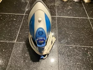 T-fal Ecomaster Ceramic Soleplate Steam Iron for Clothes Eco-Friendly with Steam - Picture 1 of 9