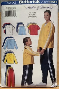 Butterick Muster 5892 sportliches 6-teiliges Ensemble MOMMY & ME alle Größen UNCUT FF - Bild 1 von 3