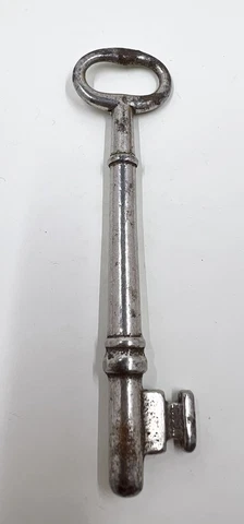 Antique Fancy Ornate Barrel Metal Skeleton Key 3.75” Cover