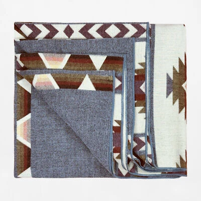 EXTRA LARGE PLUS ALPACA WOOL BLANKET SOFT & WARM REVERSIBLE SOUTHWEST PATTERN - Image 1 of 4