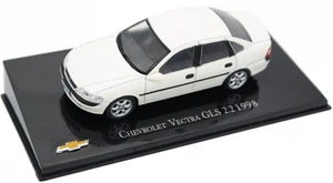 IXO, CHEVROLET Vectra GLS 2.2 1998 berlina 4 porte bianca, 1/43,  MAGCHEVECTRA - Foto 1 di 4