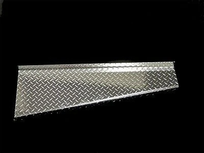 OWENS PRODUCTS OC9136EDX1 CLASSICPRO SERIES DIAMOND 2IN. BOX RUNNING BOARDS - Image 1 of 1