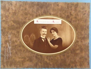 ● Photo compagnie Américaine Lyon 18 rue de la République couple homme moustache - Picture 1 of 1
