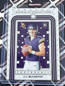 2024 Panini Photogenic Rookie Introductions JJ McCarthy #2 RC - Bild 1 von 2