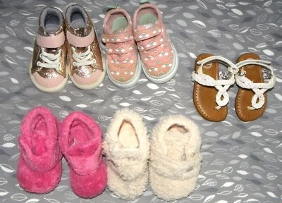 Малышей девочек лот 6 пар обуви размер 2 3 и 4 UGGS, см. KAI RUN, ФУРГОНЫ, ЧУДО - Изображение 1 из 4