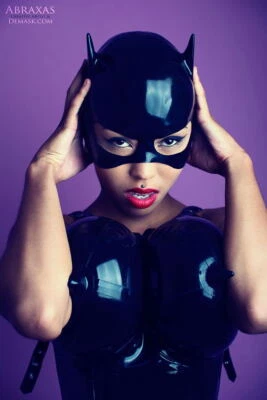 Latex Gummi Hood Catwoman Rubber Mask Fetish Cosplay Halloween Clubwear Headgear - Photo 1/4