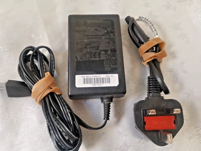 HP 0957-2231 AC Power Adapter Black 16V-32V Compact +Uk Mains Lead - Image 1 of 4
