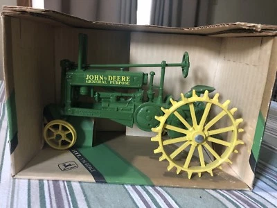 Trator ERTL 1934 John Deere modelo A verde e amarelo metal fundido 50º aniversário - Imagem 1 de 4