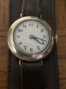 Orologio trincea argento periodo interguerra quadrante smalto bianco cinturino pelle argento 925 - Foto 1 di 8