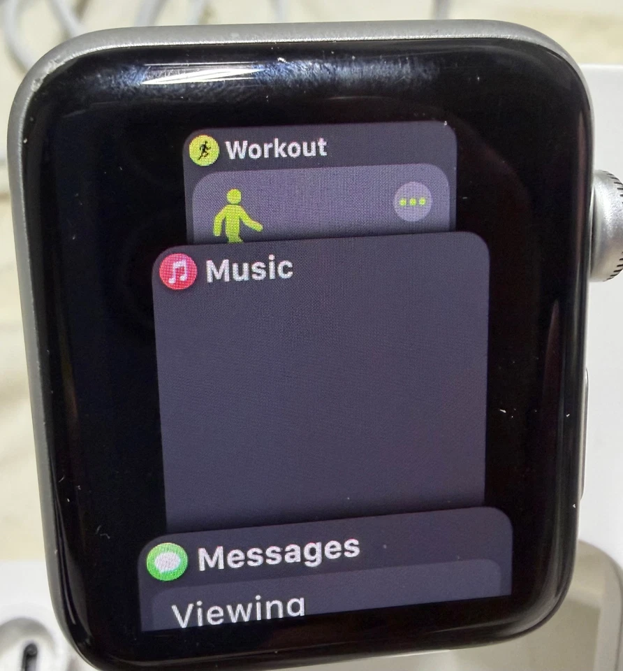 Apple Watch Series 5  40Mm 44mm  Aluminum  steel case S3  42MM LTE - Image 1 of 1