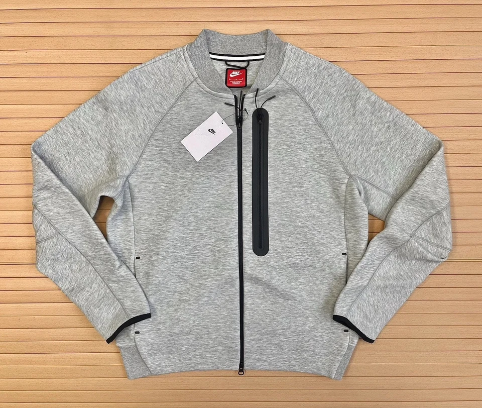 NIKE / TECH FLEECE BOMBER VARSITY JACKET / / SIZE S / FB8008-063